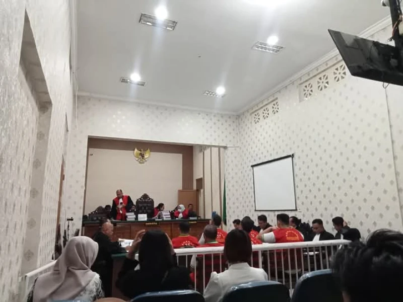 Keluarga Terdakwa Joe Fransisco Johan Berikan Santunan Rp100 Juta kepada Keluarga Korban Mutia Pratiwi - TajamNews