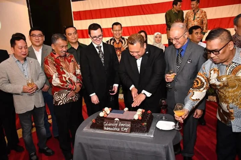 Kapoksahli Pangdam I/BB Hadiri Peringatan HUT ke-249 Kemerdekaan Amerika Serikat di Medan - www.tajamnews.co.id