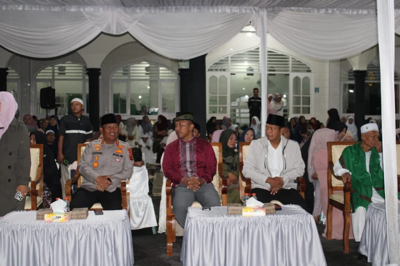 Kapolres Simalungun Hadiri Pemberangkatan Jamaah Haji 2025, Pastikan Keamanan Dan Kelancaran Ibadah - www.tajamnews.co.id