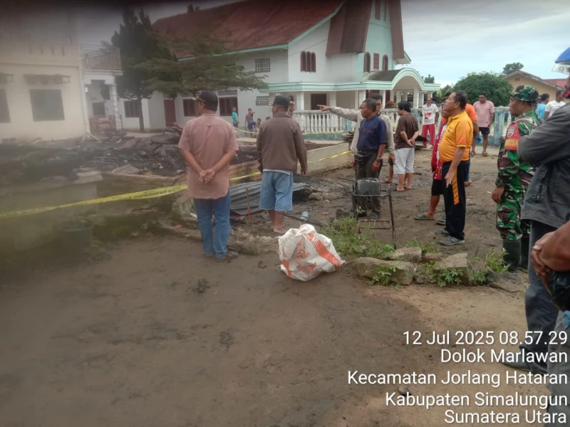 Polsek Balata Bergerak Cepat Selamatkan Korban Kebakaran - TajamNews