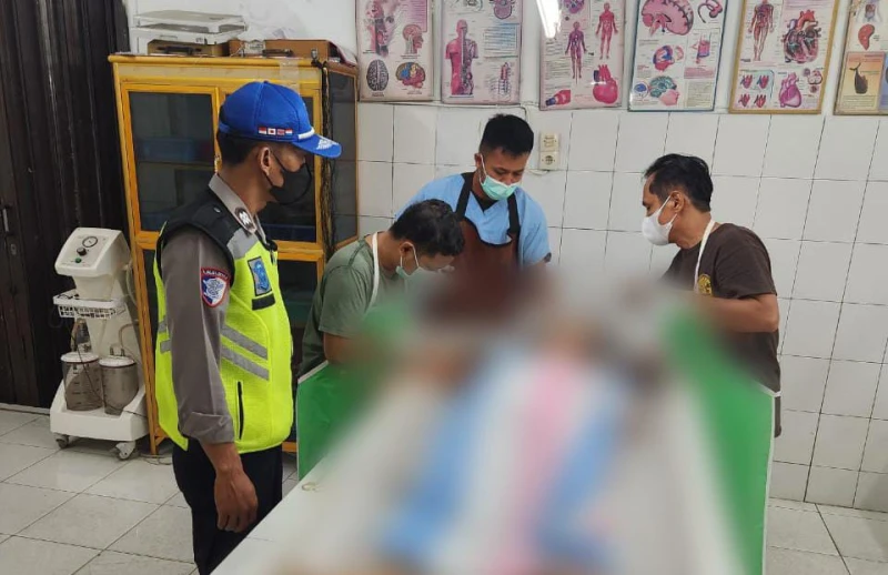 Respons Cepat Sat Lantas Polres Simalungun Tangani Kecelakaan Maut: Profesional dan Sigap di Tengah Malam - TajamNews