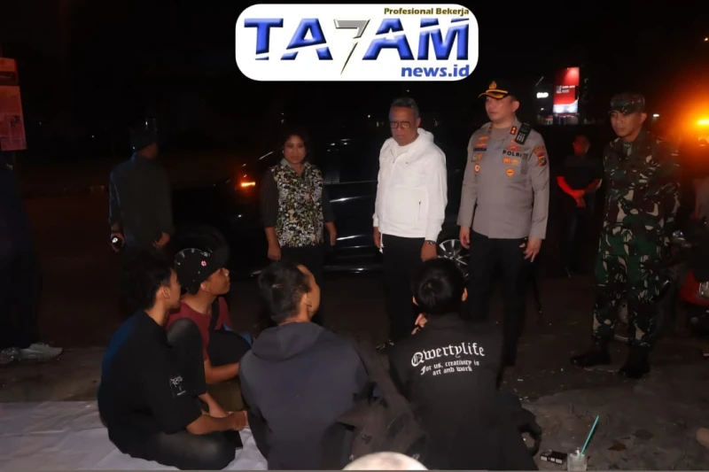 Wali Kota Tangsel Bersama Forkopimda Tinjau Siskamling, Dorong Partisipasi Aktif Warga Jaga Keamanan Lingkungan - TajamNews