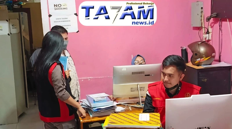 Dugaan Pemalsuan Tanda Tangan & Tekanan Politik Warnai Proyek Smart Board Rp50 Miliar - TajamNews