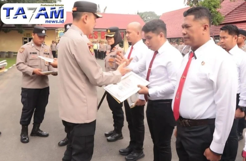 Mengukur Integritas di Balik Penghargaan: Benarkah Penghargaan Jadi Cermin Profesionalisme Polri? - TajamNews