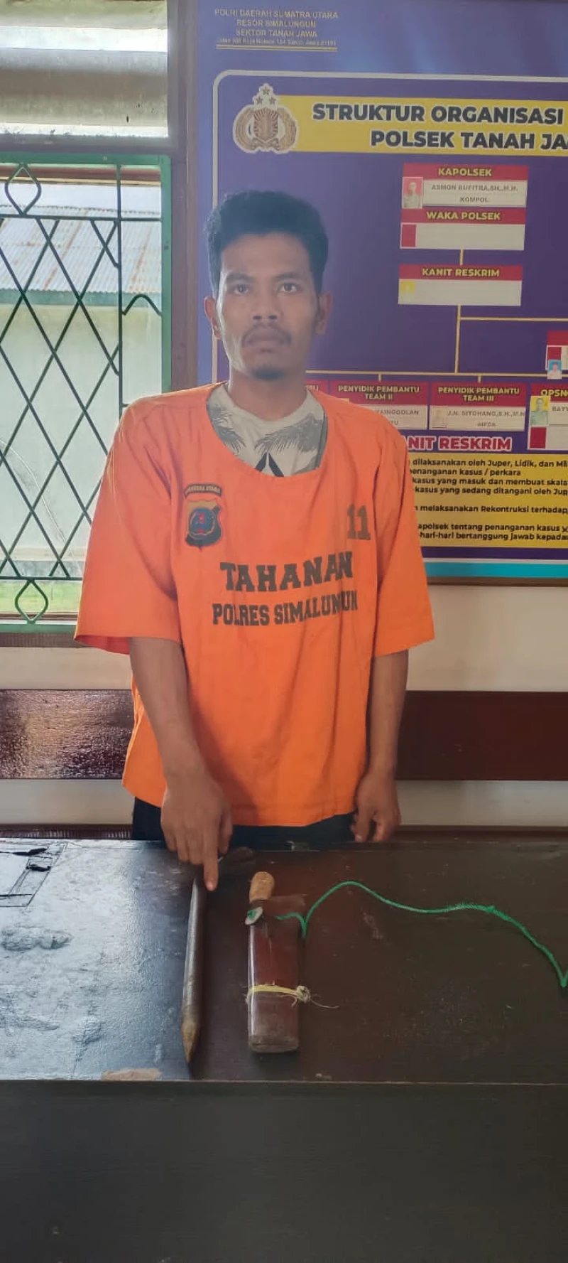 Residivis Pencuri Gudang, Kerugian Rp10,6 Juta berhasil di bekuk tim reskrim polsek tanah jawa - TajamNews