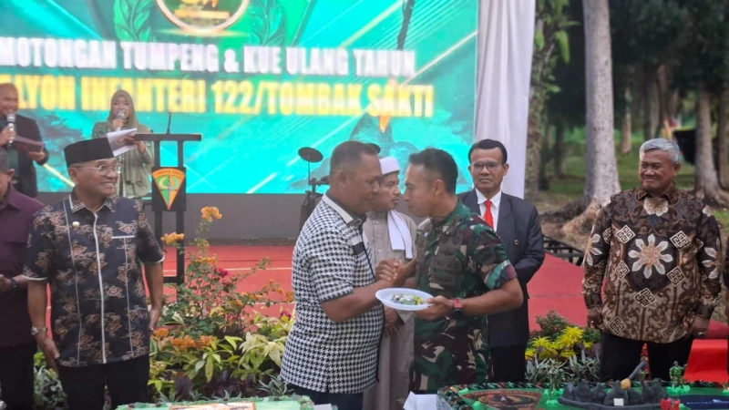 Kapolres Simalungun Hadiri Syukuran HUT Ke-61 Yonif 122/Tombak Sakti, Perkuat Sinergitas TNI-Polri - TajamNews