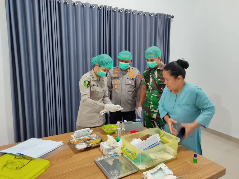 Kapolres Bersama Dandim Simalungun Bersinergi dengan Harmonisasi, Pastikan SPPG Polres Simalungun Berjalan Sesuai Prosedur dengan Monitoring Ketat - TajamNews