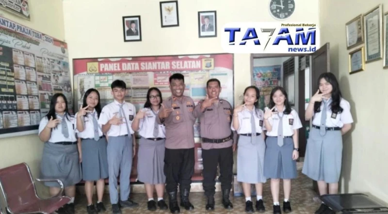 Kapolsek Sianțar Selatan Beri Pemahaman tentang Tugas dan Fungsi Polri kepada Pelajar SMA Swasta Kristen Kalam Kudus - TajamNews