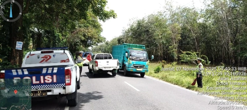 Kanit Turjawali Polres Simalungun Pimpin Patroli, Jamin Keamanan Warga Jelang Sholat Jumat - TajamNews