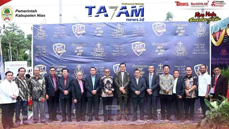 Bupati Nias mewakili 4 Kepala Daerah lain se Kepulauan Nias Resmi Buka Sidang Sinode Gereja AFY ke 18 dan Rayakan Satu Abad Gereja AFY sekaligus Bersinergi dengan Keluarga Besar Gereja AFY - TajamNews