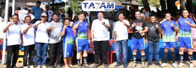 Antap FC Raih Juara Bupati Cup III: Bupati Vandiko Serahkan Piala Bergilir dan Dukung Pengembangan Olah Raga di Samosir - TajamNews