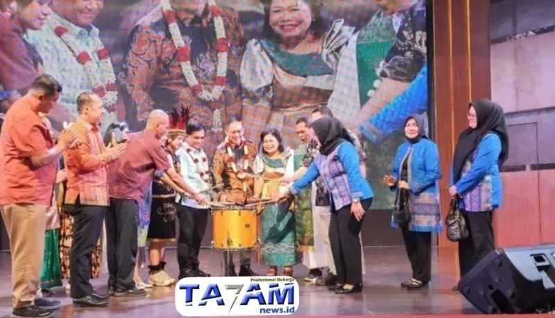 SMP Santo Yoseph Pemuda: Simphoni Sang Juara Sebgai Perpaduan Kreativitas dan Karakter Siswa - TajamNews