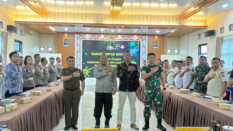 Siap Amankan Natal dan Tahun Baru! Polres Simalungun Gelar Rakor Lintas Sektoral Operasi Lilin Toba 2025, Libatkan Pemda hingga BUMN - www.tajamnews.co.id
