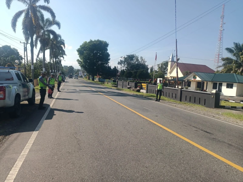 Kanit Gakkum Polres Simalungun Pimpin Blue Light Patrol, P7atroli Minggu Pagi Cegah Kecelakaan dan Kejahatan Jalanan - TajamNews