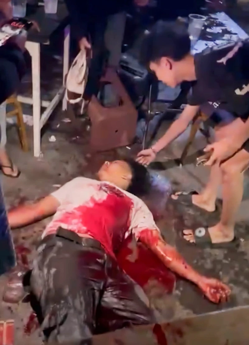 TRAGEDI BERDARAH DI KAFE LOTTA PEMATANGSIANTAR: MAHASISWA TEWAS DIBUNUH DI JAM DINI HARI - TajamNews