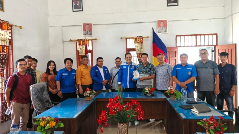 Silahturahmi Bersama Ketua Sinode GPDI, GAMKI Simalungun Harus Menjadi Garda Terdepan Terhadap Umat Kristiani - TajamNews