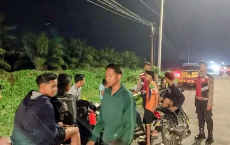 Polres Batu Bara Bubarkan Sekelompok Remaja Diduga Hendak Balap Liar - TajamNews