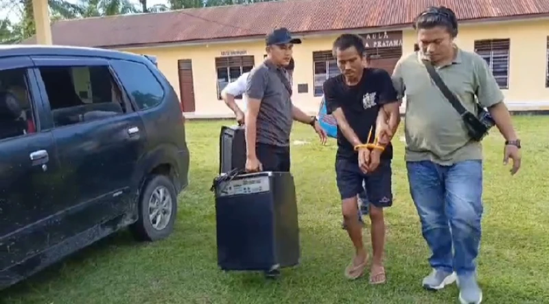 Dari rekaman CCTV  Pelaku pencurian di Gereja berhasil di bekuk unit res polsek Tanah jawa - TajamNews