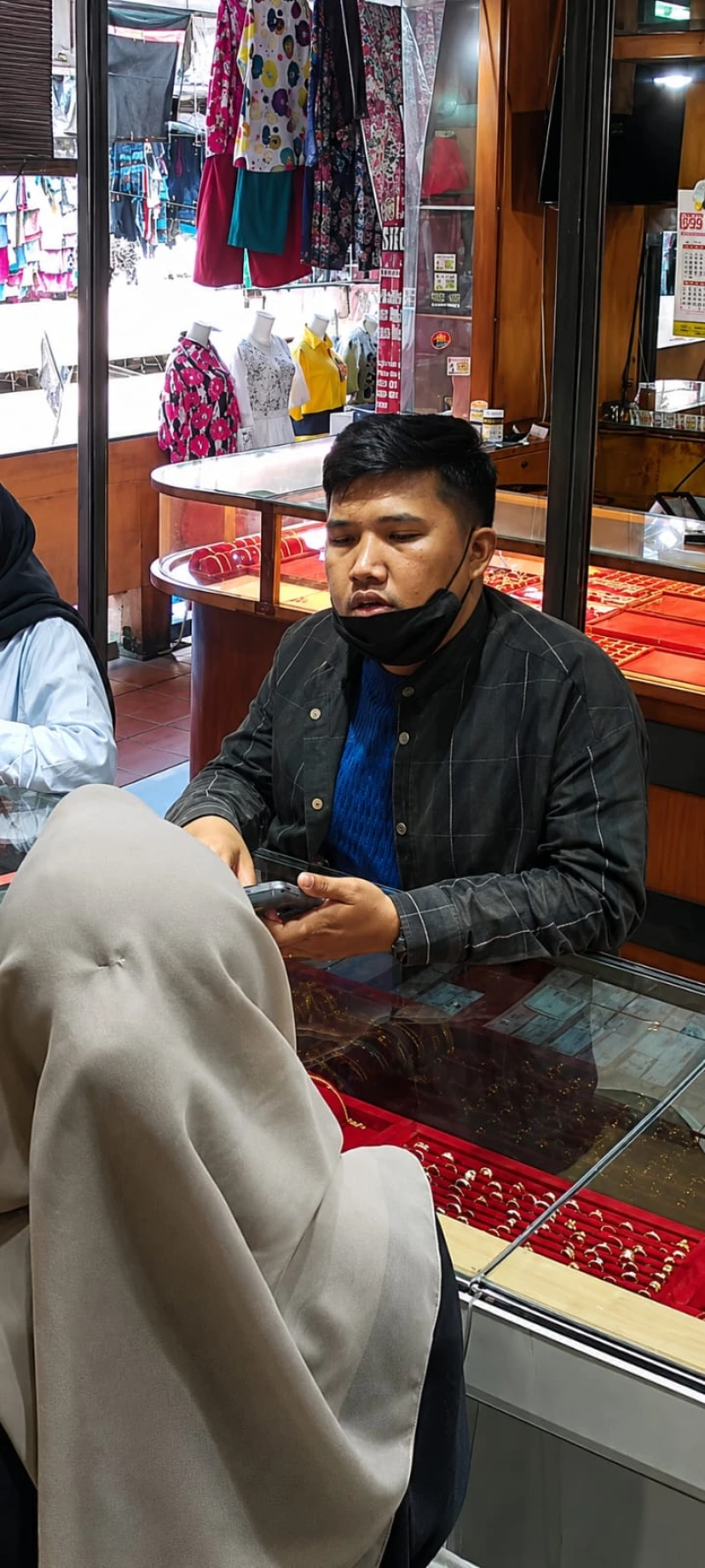 PENCURIAN DI PAJAK HORAS SIANTAR SIANG BOLONG - www.tajamnews.co.id