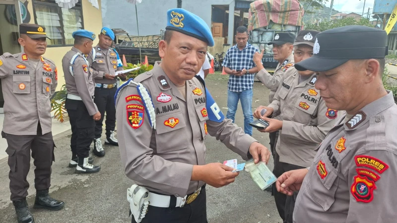 Propam Polres Simalungun Gelar GAKTIBPLIN, Cek Kelengkapan Administrasi dan Inventaris Senpi di Polsek Pamatang Silima Huta - www.tajamnews.co.id