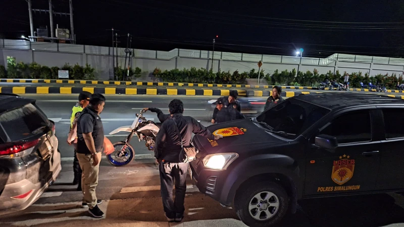 Kanit Resmob Sat Reskrim Polres Simalungun Tegaskan Komitmen Patroli Malam Demi Rasa Aman Warga - TajamNews