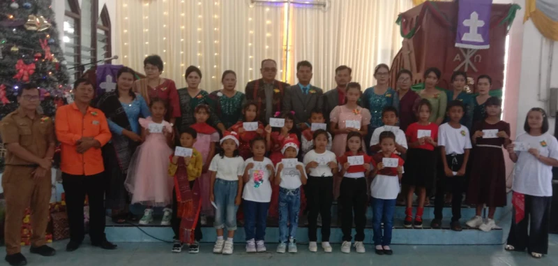 Kado Natal Pangulu : Sukacita Perayaan Natal Pemerintah Desa Dan Dunia Pendidikan Di Tanjung Maraja - TajamNews