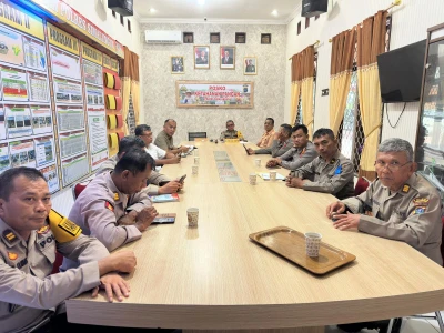Kabag Ops Polres Simalungun Hadiri Anev Guantibmas Secara Virtual, Evaluasi Diri Demi Keamanan Masyarakat yang Lebih Baik - www.tajamnews.co.id