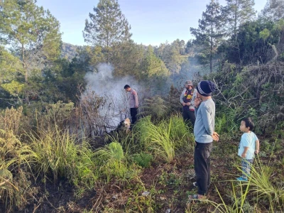 Aplikasi Lancang Kuning Berdering di Simalungun, Bhabinkamtibmas dan Kapolsek Dopar Turun Langsung ke Lokasi Sejak Subuh - www.tajamnews.co.id