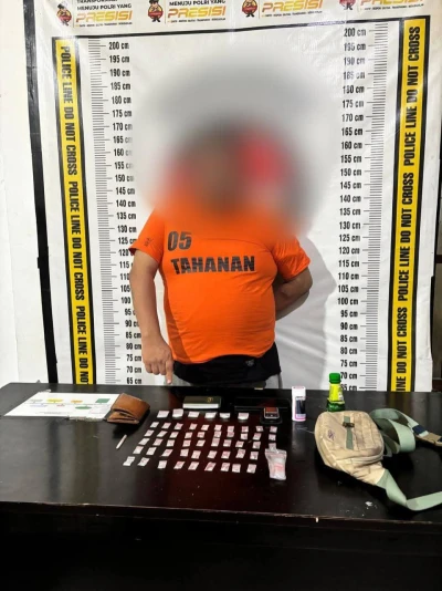 Tengah Malam Digerebek di Kos Polres Simalungun Ciduk Bandar Sabu dengan 54 Plastik Klip Siap Edar - www.tajamnews.co.id