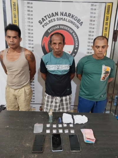 Ipda Alek Ari Sandi Sidabutar Buktikan Taji Kanit I Narkoba — Pimpin Langsung Penggerebekan Malam, Tiga Tersangka Sabu Diringkus, Pemasok Bernama Rizal Diburu - www.tajamnews.co.id