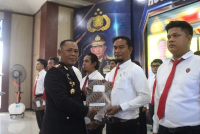 Kanit Tipiter Polres Simalungun Diganjar Penghargaan Ungkap Perdagangan Satwa Dilindungi - www.tajamnews.co.id