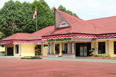 Polres Simalungun Bantah Penerbitan SIM Baru di Layanan SIM Keliling, Keberatan Foto Kapolres Digunakan Tanpa Konfirmasi - www.tajamnews.co.id